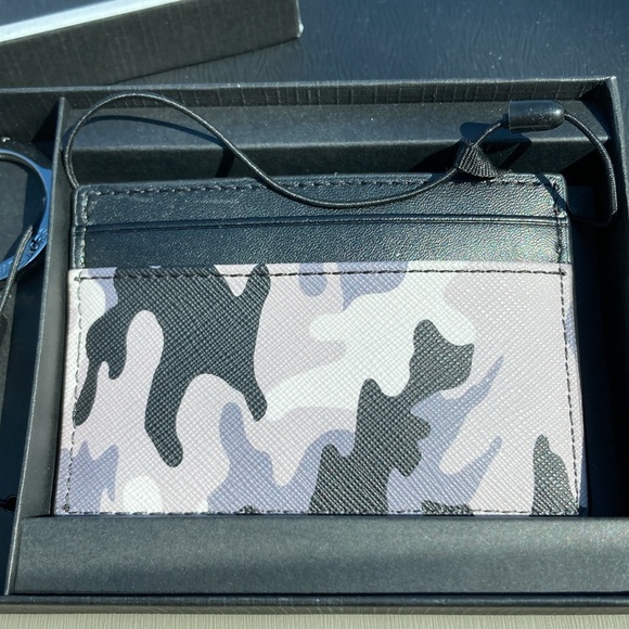 NWT $100 MICHAEL KORS Card Wallet + Key Chain Logo 86F2SGFD1U Camouflage Camo - Picture 2 of 5